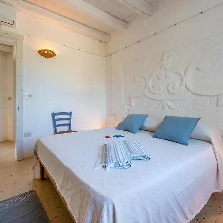Trullo Ginevra - *